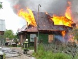 13 человек работали на тушении пожара в Троицке