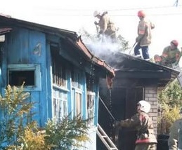 10 человек тушили жилой дом в Кусе