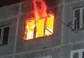 Ранним утром загорелся многоэтажный дом в Катав-Ивановске