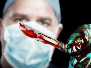 Хирург попал под уголовную статью за смерть 76-летней пациентки