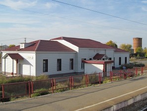 В двух городах Челябинской области отремонтируют железнодорожные станции