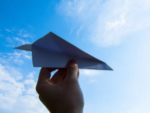 Telegram призвал запустить бумажные самолетики против цензуры
