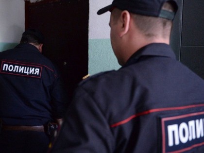 В Челябинске полицейские осадили квартиру активиста Либертарианской партии