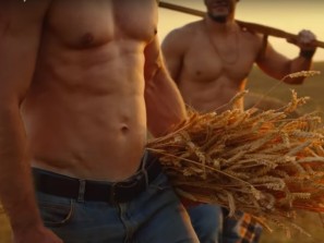 Челябинский производитель макарон снял рекламу с мускулистыми парнями для рынка Казахстана