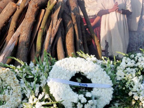Покойник ожил во время похорон в Индии