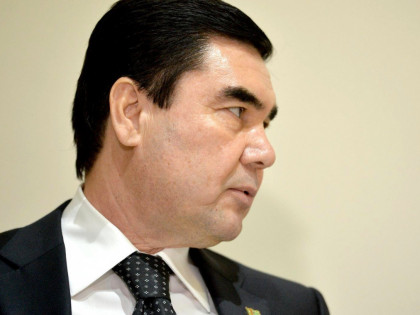Умер президент Туркменистана? Он забивал в хоккее больше Путина