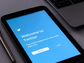 Twitter заблокируют в России через месяц, если не будут исполнены требования Роскомнадзора