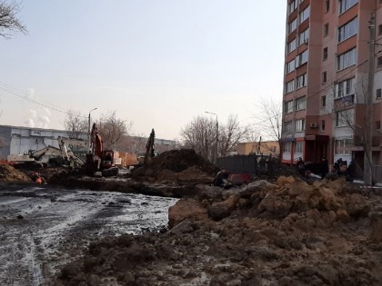 Обрушение асфальта на улице Куйбышева в Челябинске исследует прокуратура