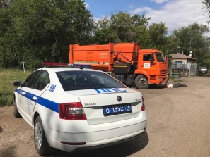 Второй человек погиб за сутки под мусоровозом в Челябинской области
