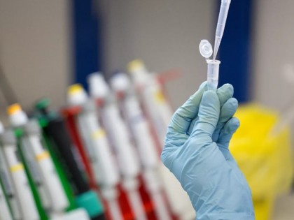 Жительница Челябинска рассказала, что вакцина «Спутник V» не привела к возникновению антител