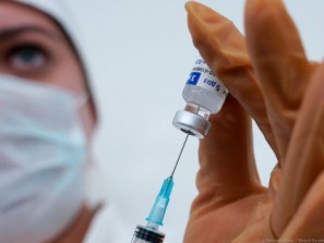 Чиновники запретили использовать вакцину «Спутник лайт» для людей в возрасте старше 60 лет