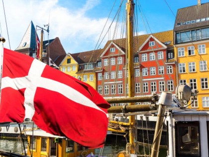 Будет ли мировая отмена противоэпидемических мер, как это сделала Дания?
