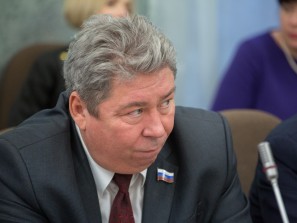 Обвиняемому во взятке управляющему отделения ПФР в Челябинской области заменили СИЗО на домашний арест