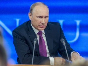 «Он же Путин, кто его заразит?»: пресс-секретарь президента России высказался о возможности заболевания Путина