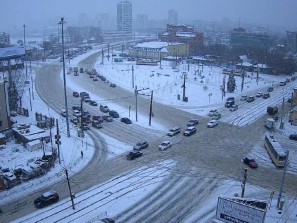 Трамвай сошел в рельсов в Челябинске в условиях снегопада