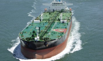 Российскую нефть отказались разгружать рабочие британского порта