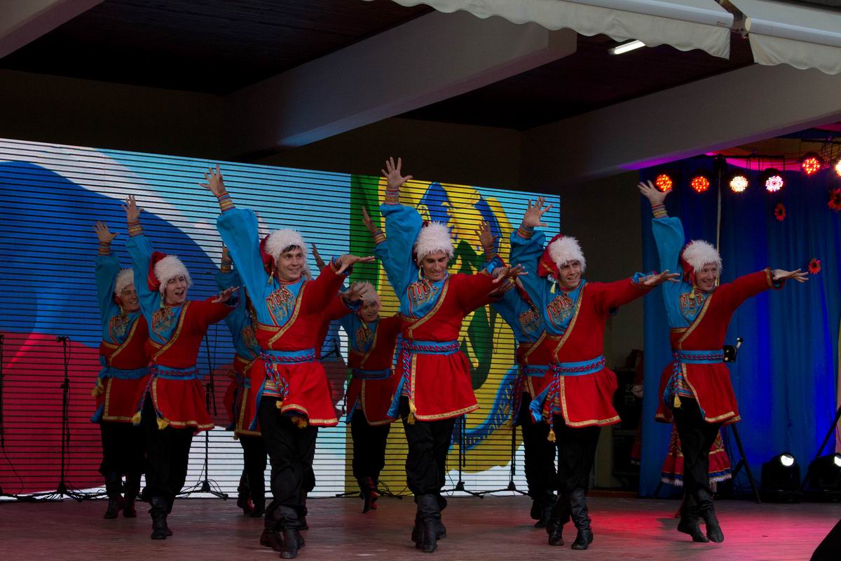 Ансамбль танца «Урал» открыл международный фестиваль