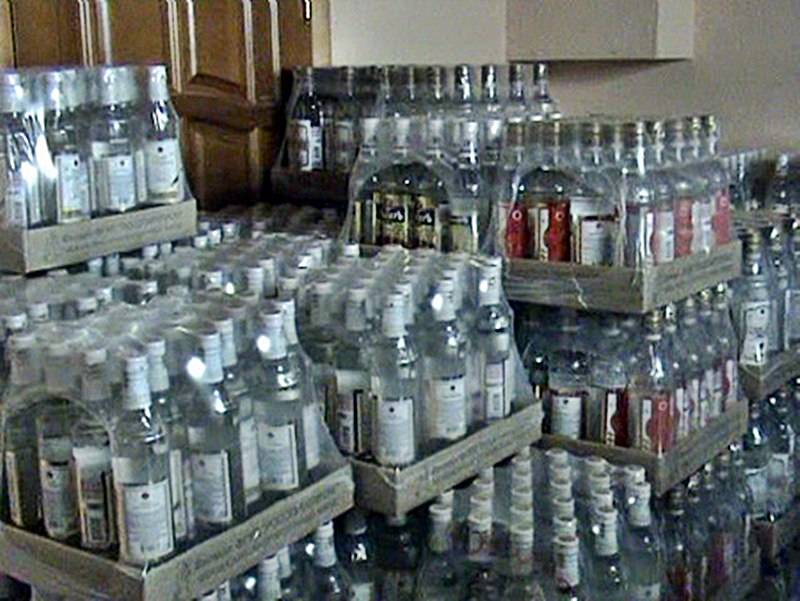 Поддельным алкоголем снабжали магазины Челябинской области