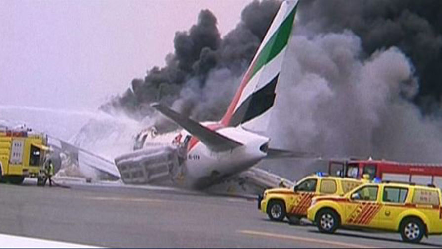 Самолет взорвался в Дубае
