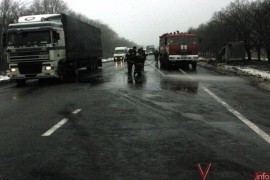 На дороге в Мисяш столкнулись грузовик и легковая