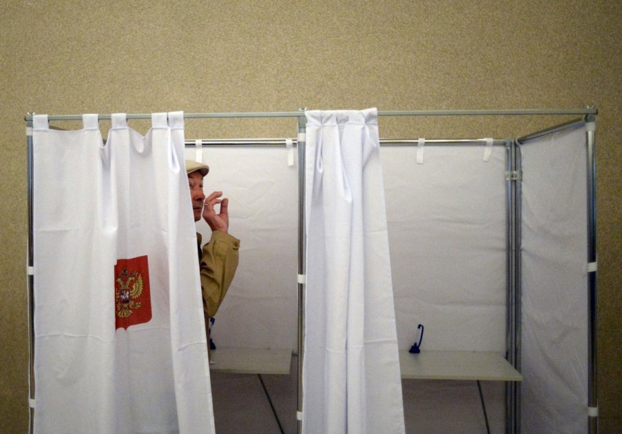 Жители Москвы и Петербурга на выборы не пришли