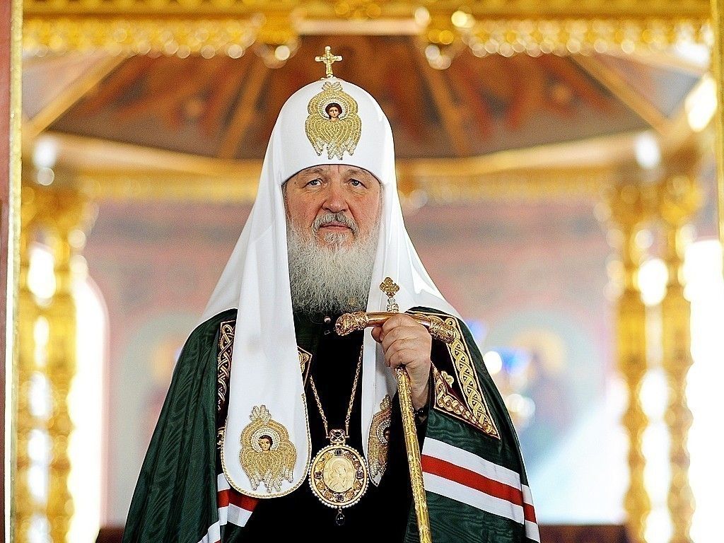 Патриарх осудил игуменов за украшение своих жезлов