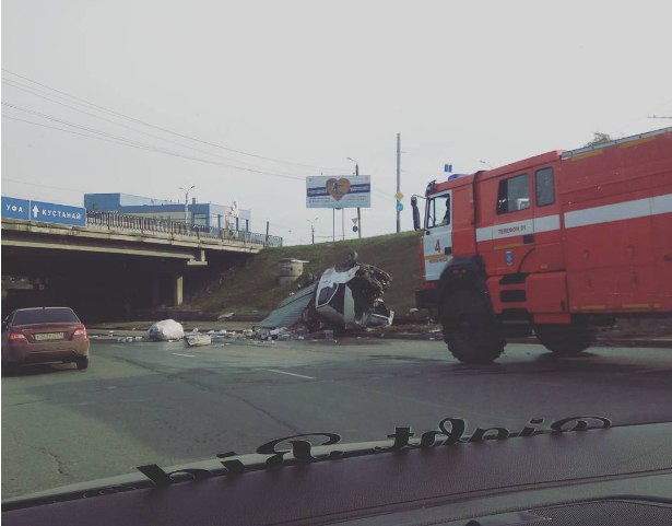 ГАЗель перевернулась на Свердловском тракте в Челябинске