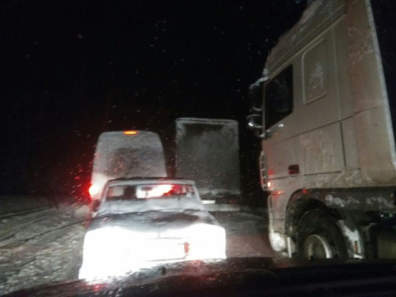 Многокилометровые пробки на трассах в Челябинской области