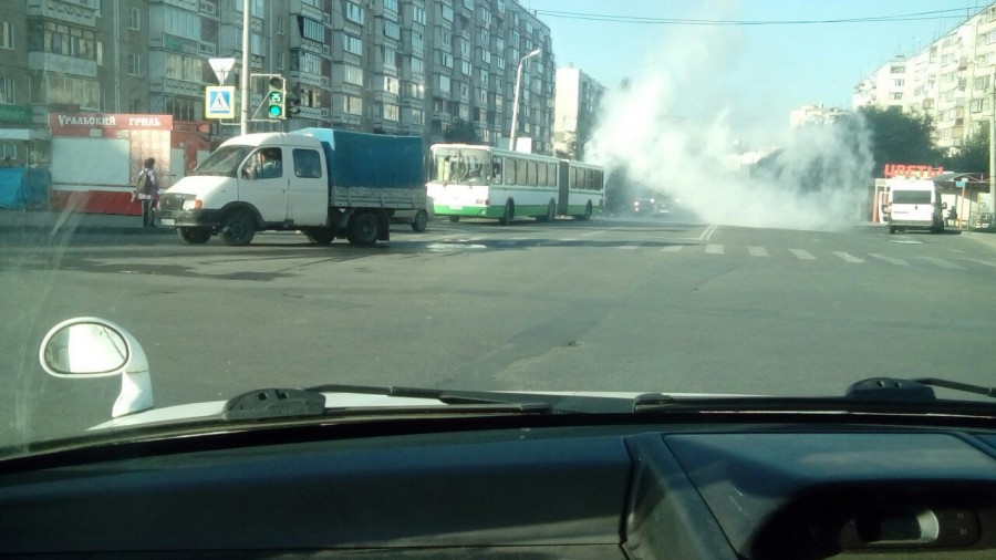 Автобус загорелся в Челябинске