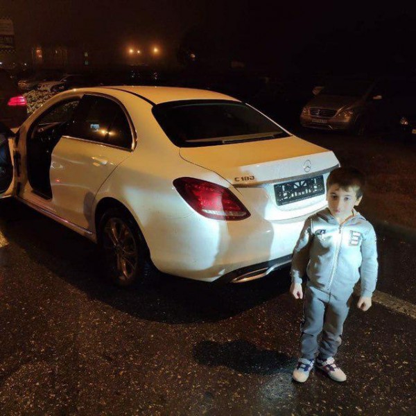 Рамзан Кадыров подарил «Mercedes» отцу 5-летнего Рахима, отвергнутого Книгой Гиннесса