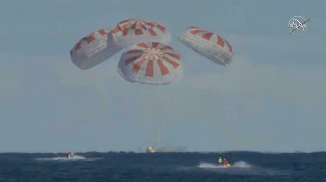 Корабль компании Илона Маска SpaceX успешно вернулся на Землю