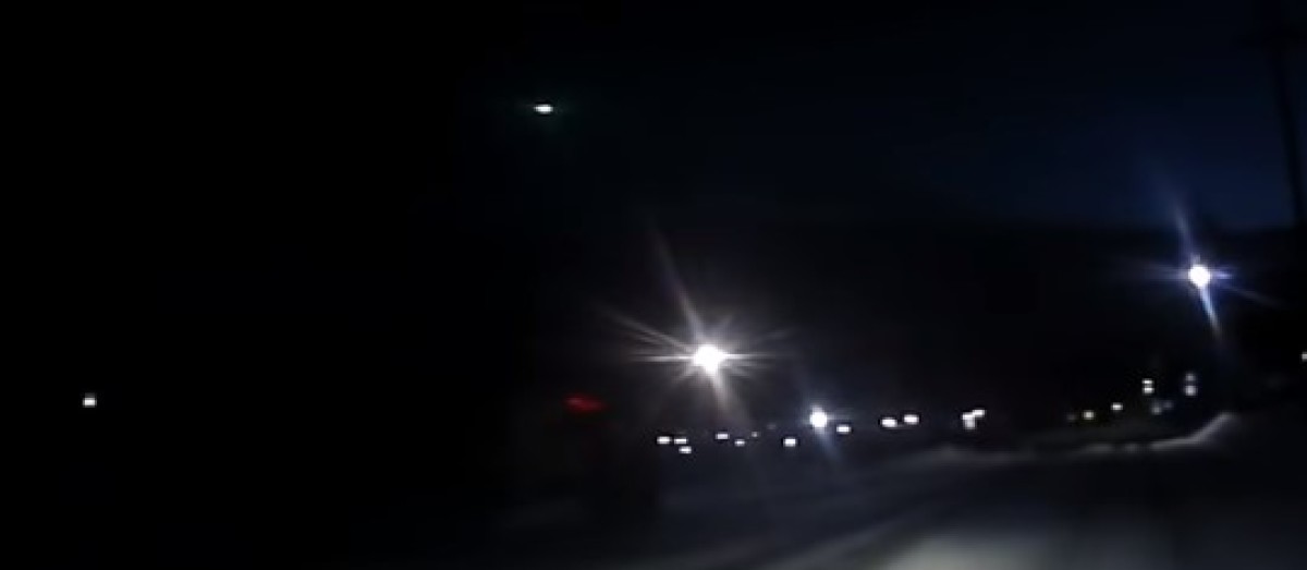 Похожий на метеор летящий объект зафиксировали в Красноярском крае