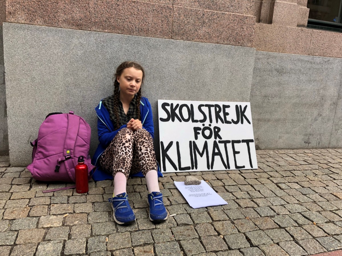 Школьницу номинировали на Нобелевскую премию за прогуливание уроков ради борьбы с вредными выбросами