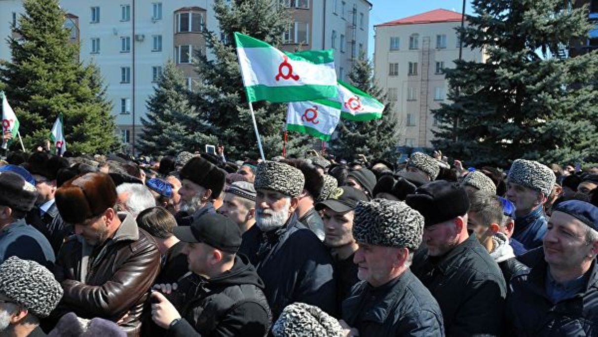 Стрельбу у мэрии Назрани и митинги в Ингушетии Кремль не связывает между собой