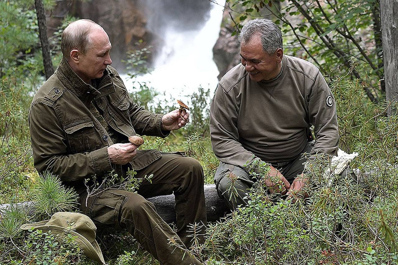Путин готовит «шикарный» шашлык в секретном маринаде