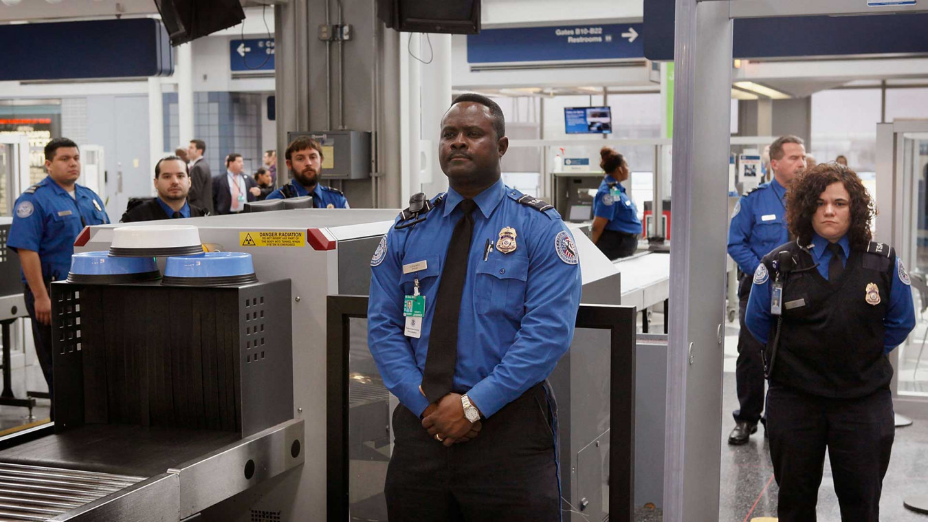 Снять трусы заставили женщину сотрудники аэропорта в США