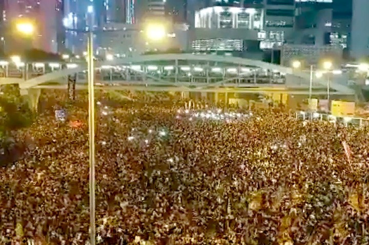Миллион протестующих в Гонконге. Вот как ведут себя граждане свободных стран