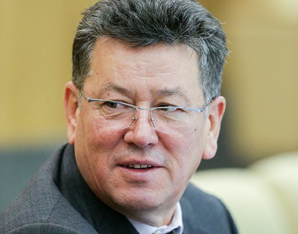 Он голосовал за повышение пенсионного возраста. Депутат Иршат Минкин