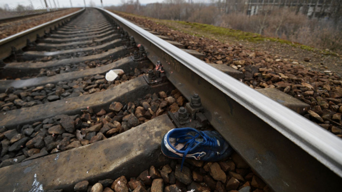 Поезд насмерть сбил мужчину на Южном Урале