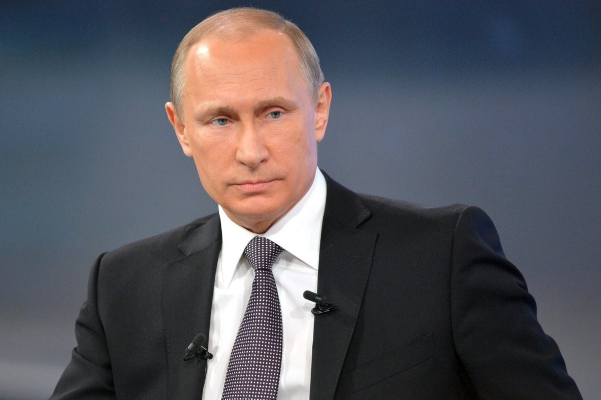 Владимир Путин рассказал на форуме БРИКС, как правительству удалось оградить экономику России от рецессии
