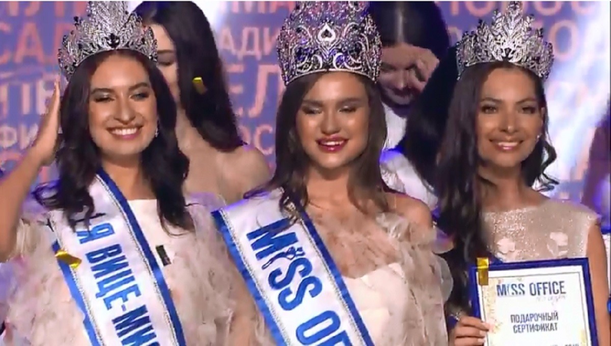 33-летняя челябинка заняла второе место конкурса «Мисс офис — 2019»