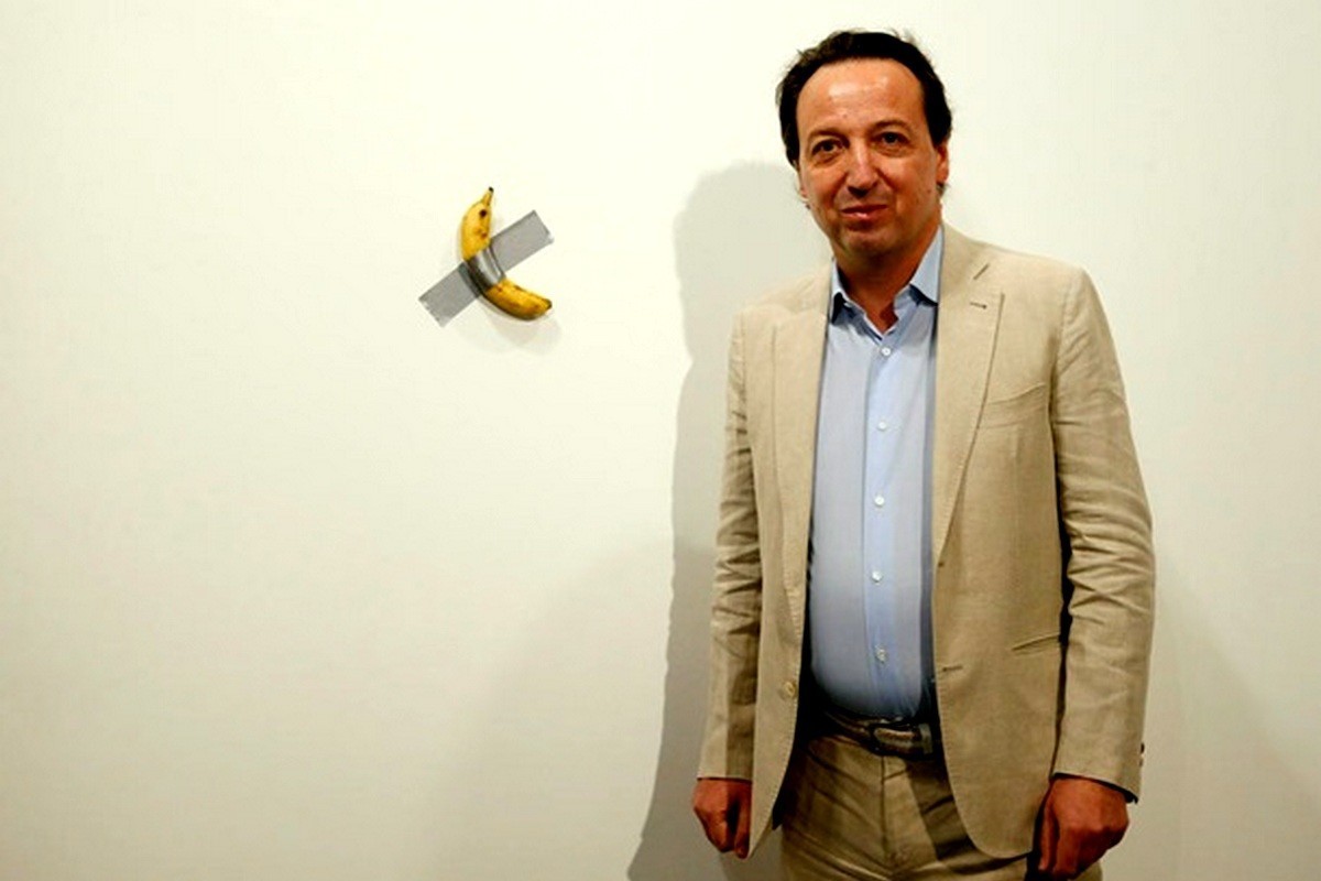 Новая концепция. Банан, приклеенный скотчем к стене, был продан за 120 тысяч долларов