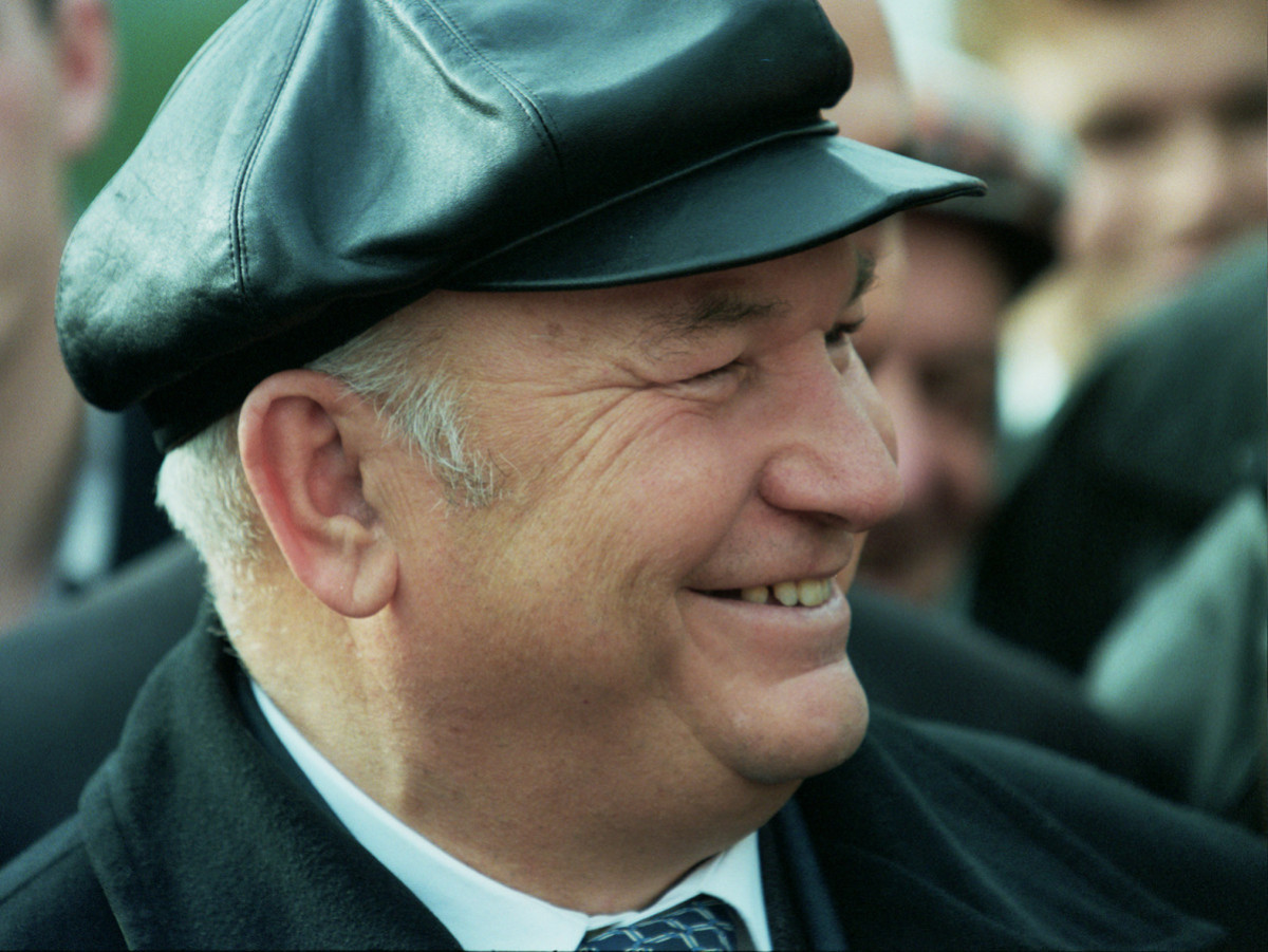 Умер Юрий Лужков. Легендарному мэру и пчеловоду было 83 года