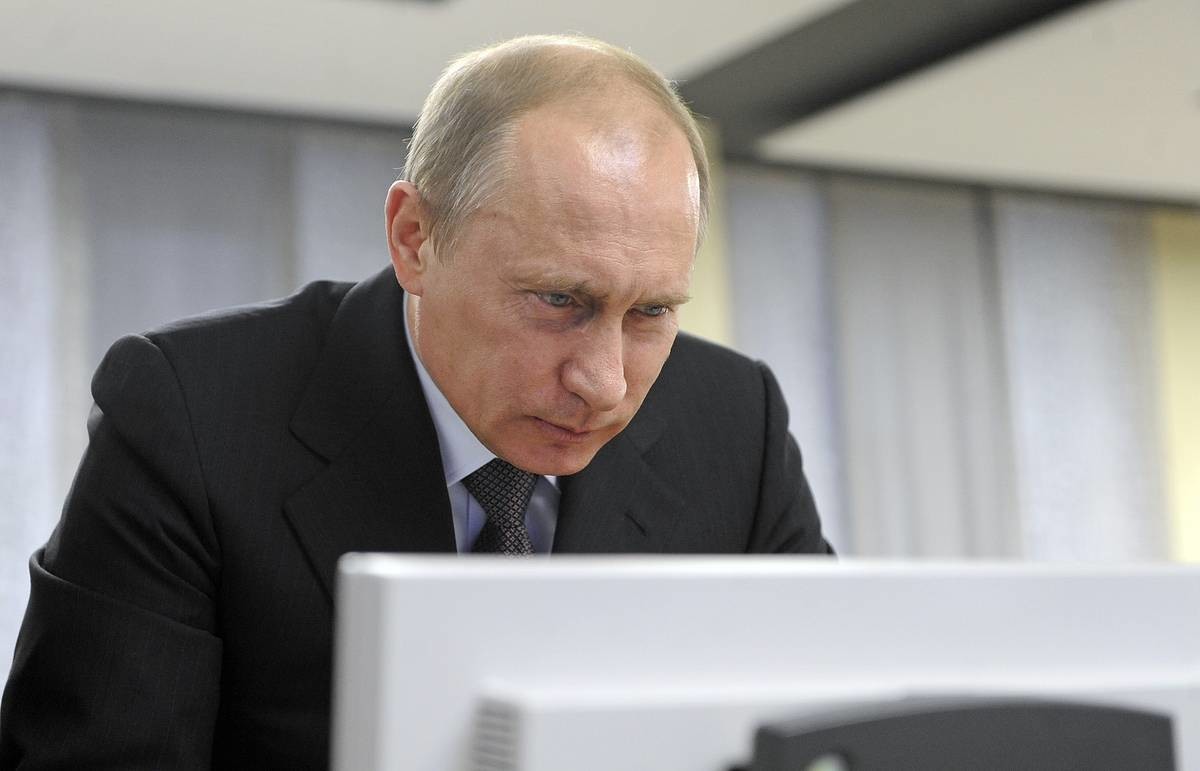 Путин использует устаревшую операционную систему, не имея возможности перейти на новую