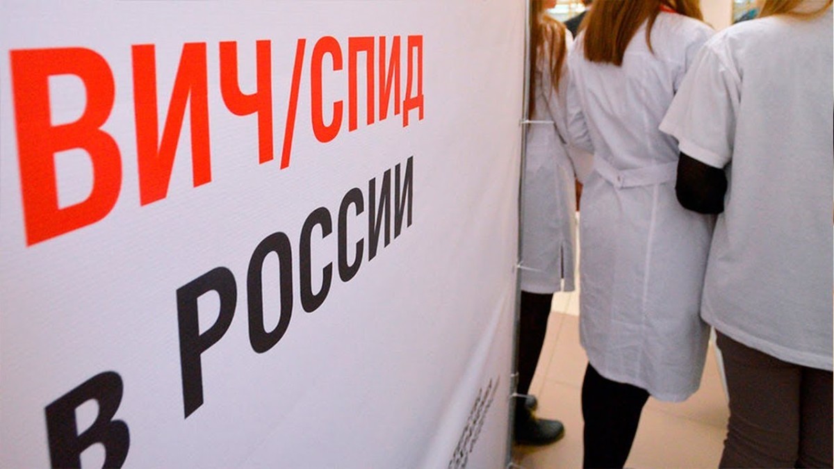К эпидемии коронавируса добавилась эпидемия ВИЧ в России. Онищенко считает, что Дудь преувеличил опасность