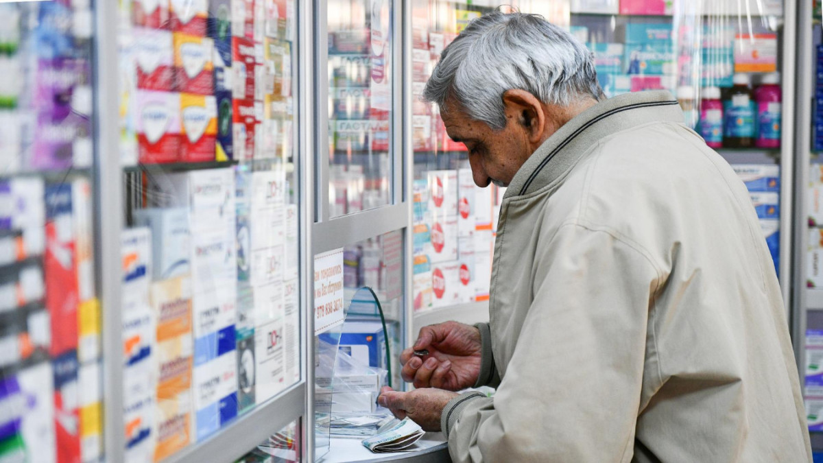 Цены на лекарства в России могут заморозить