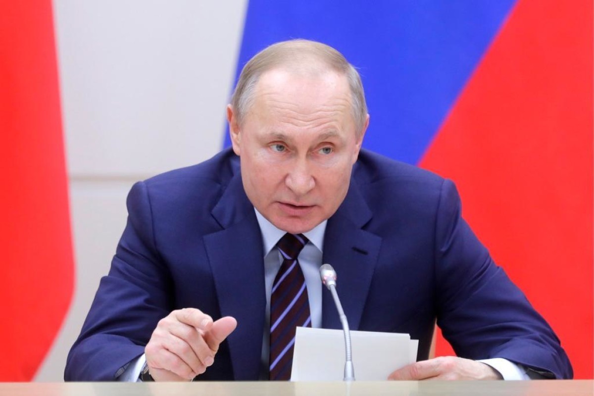 Нерабочие дни продлеваются до 30 апреля, заявил Путин