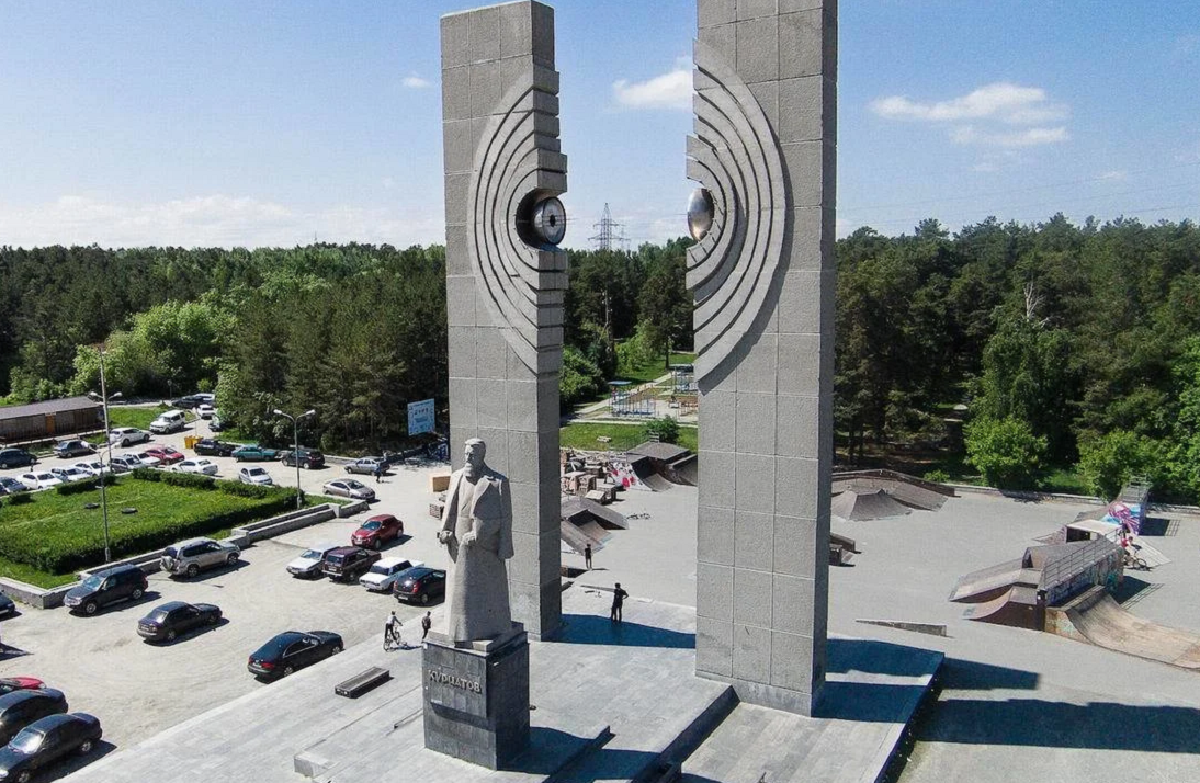 В Челябинске облагородят тропу от памятника Курчатову до улицы Худякова. Цена вопроса – 9 миллионов рублей