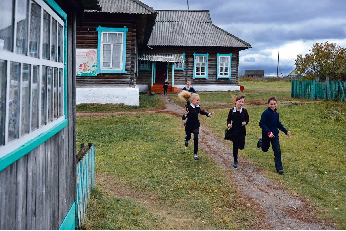 В одном из поселков Челябинской области власти решили закрыть школу. Родители школьников против