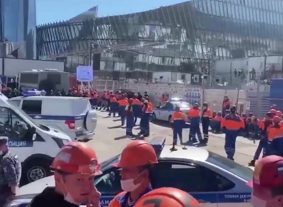 500 строителей «Лахта центра» в Петербурге забастовали